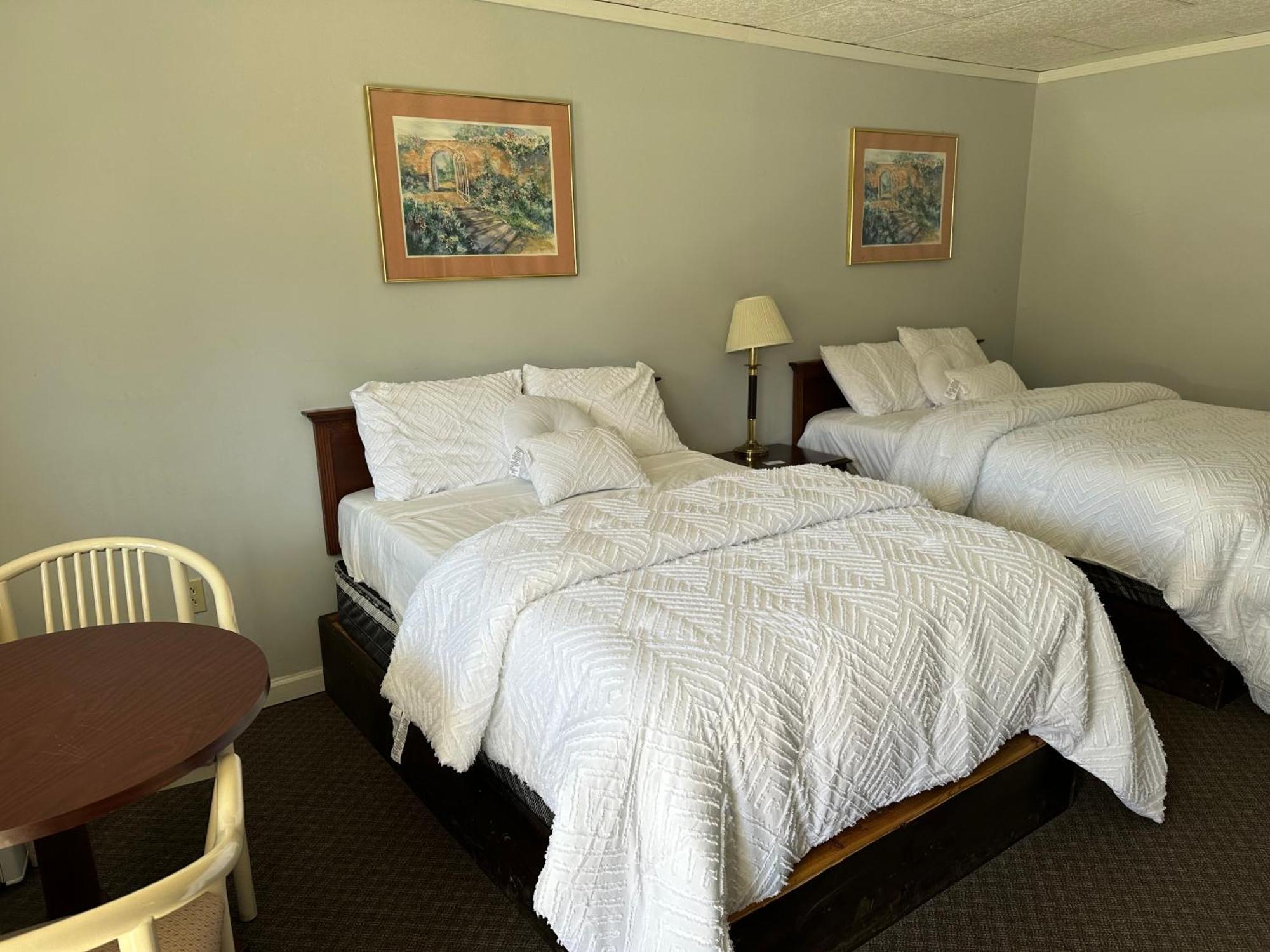 Economy Inn Alfred Екстериор снимка