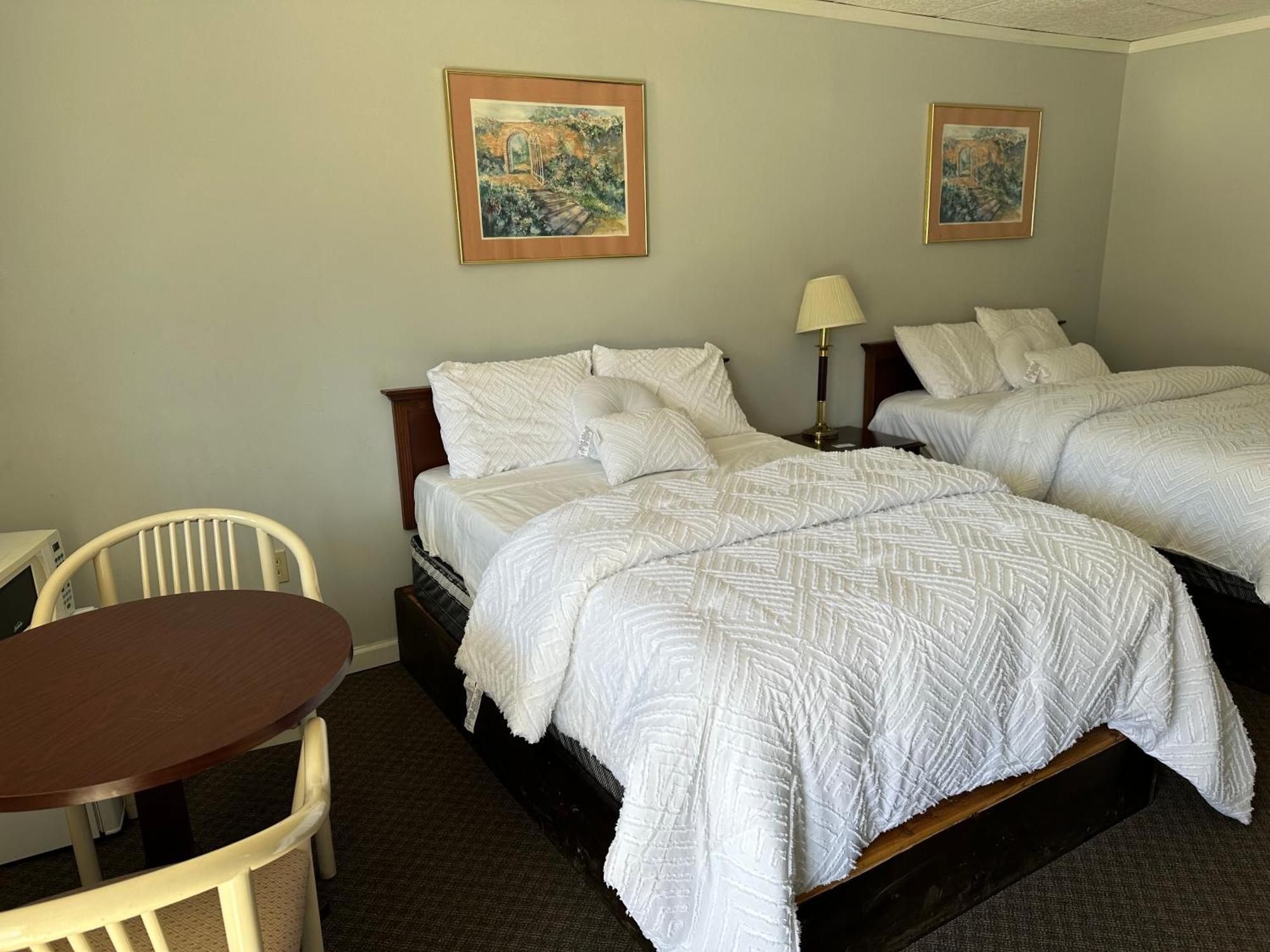 Economy Inn Alfred Екстериор снимка