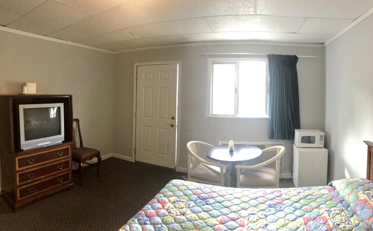 Economy Inn Alfred Екстериор снимка