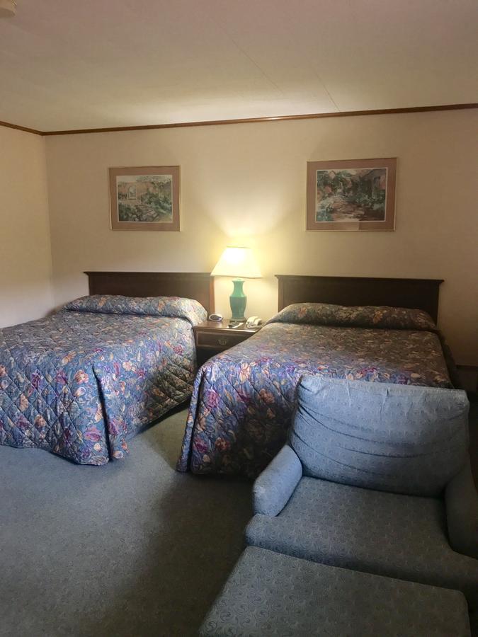 Economy Inn Alfred Екстериор снимка