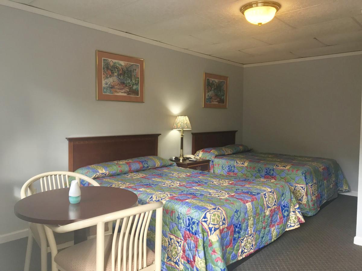 Economy Inn Alfred Екстериор снимка