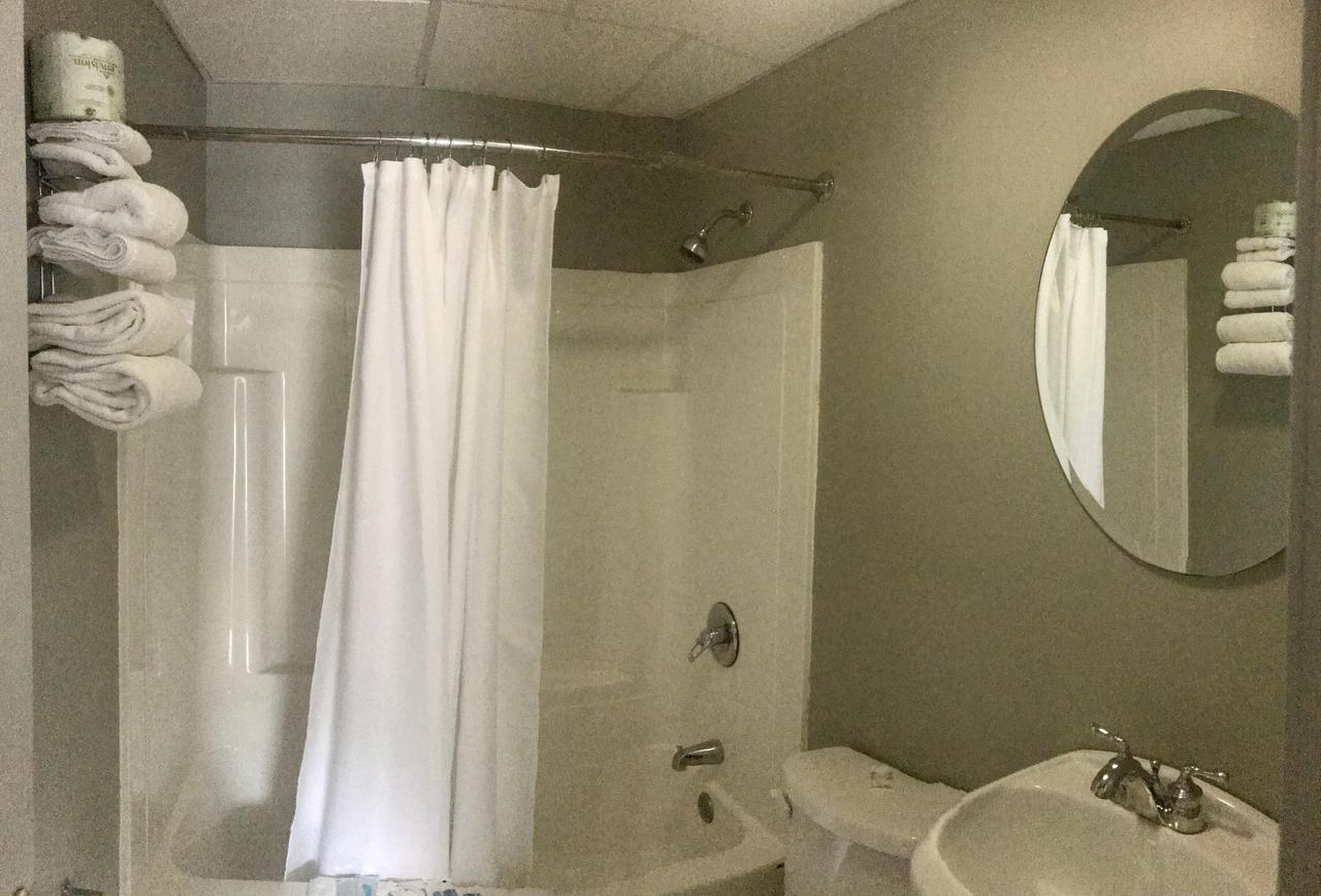 Economy Inn Alfred Екстериор снимка